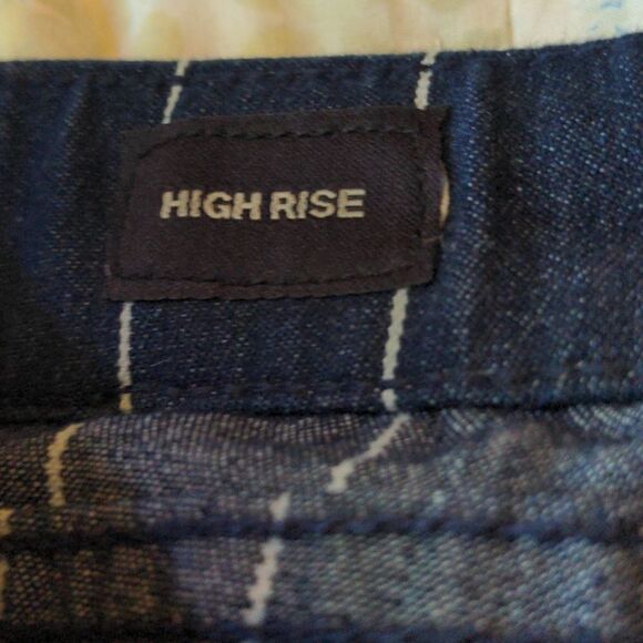 Union bay Y2K Denim blue and white striped shorts size 3 - Picture 5 of 7